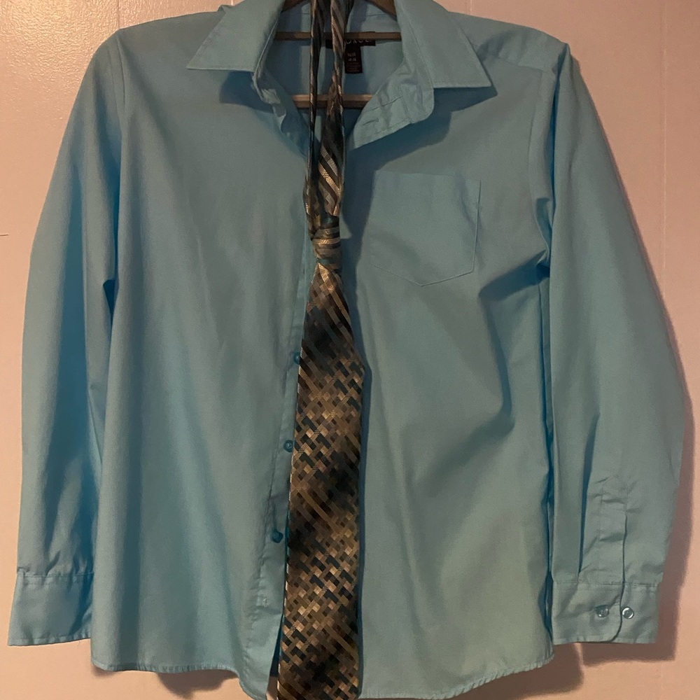 Long-Sleeve Dress Shirt with tie